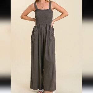 Umgee Linen Blend Sleeveless Smocked Front Detail Charcoal Jumpsuit Size S